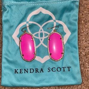 pink kendra scott earrings